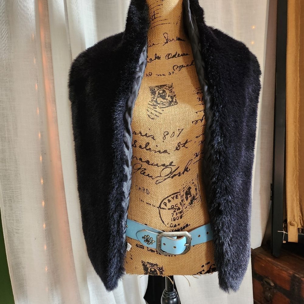 Banana Republic Black Quilted And Furry Shawl